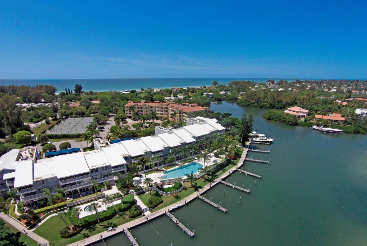 Harbor Club 309 Apartment