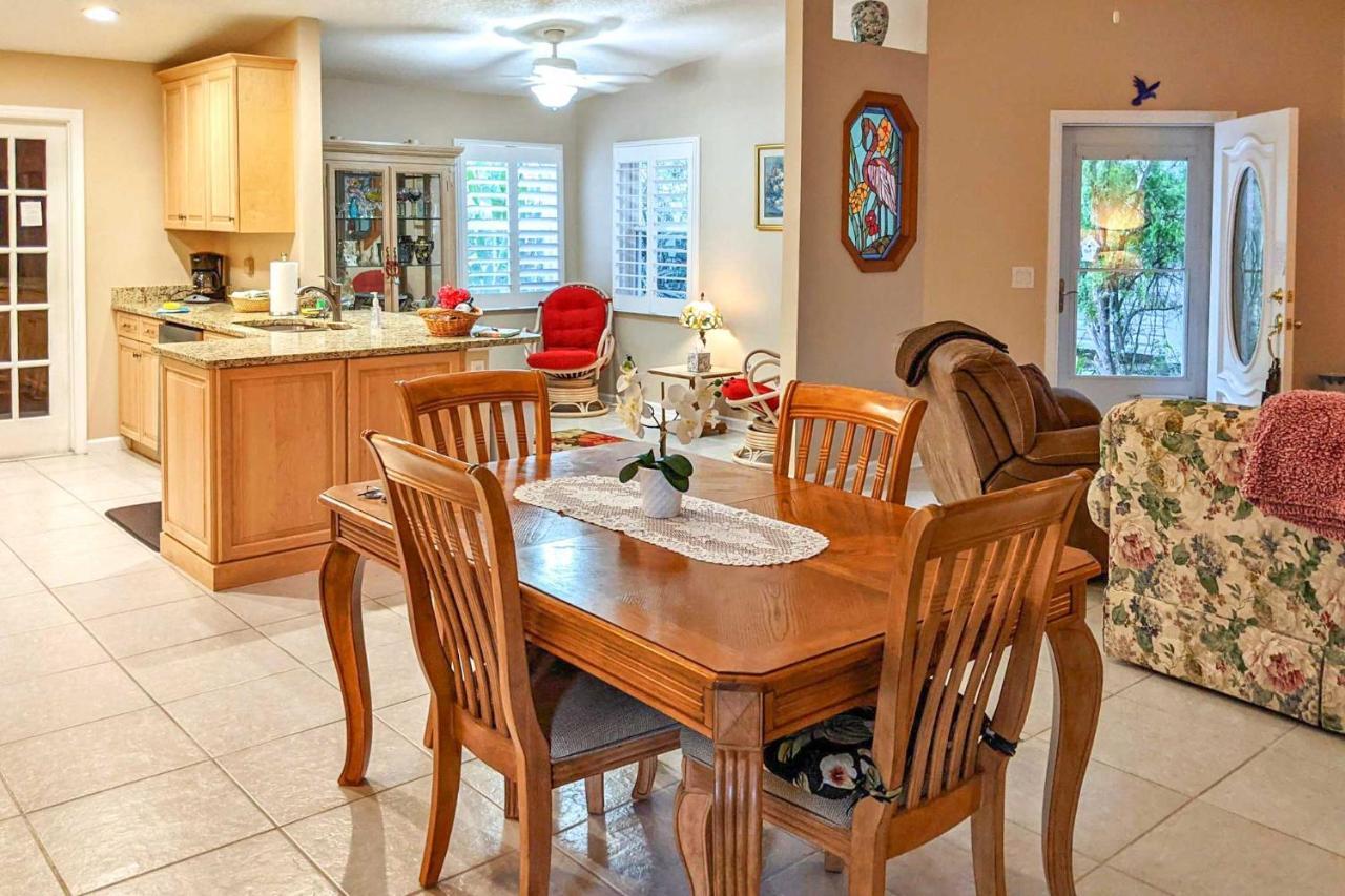Pet-friendly Flagler With Yard Near