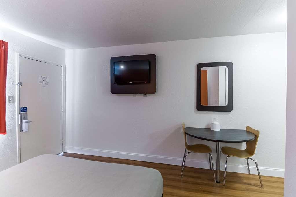 6 - West 2* Pensacola