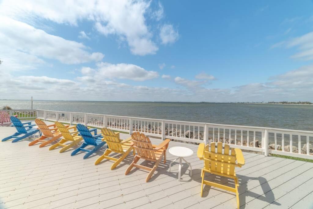 Apartment 421-fully Renovated, Wifi, Pool, Amazing Views, Near Bucs Stadium Tampa
