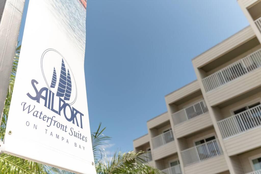 Apartment 421-fully Renovated, Wifi, Pool, Amazing Views, Near Bucs Stadium Tampa