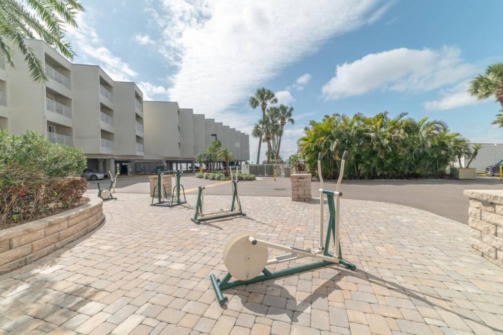 Apartment 421-fully Renovated, Wifi, Pool, Amazing Views, Near Bucs Stadium *
