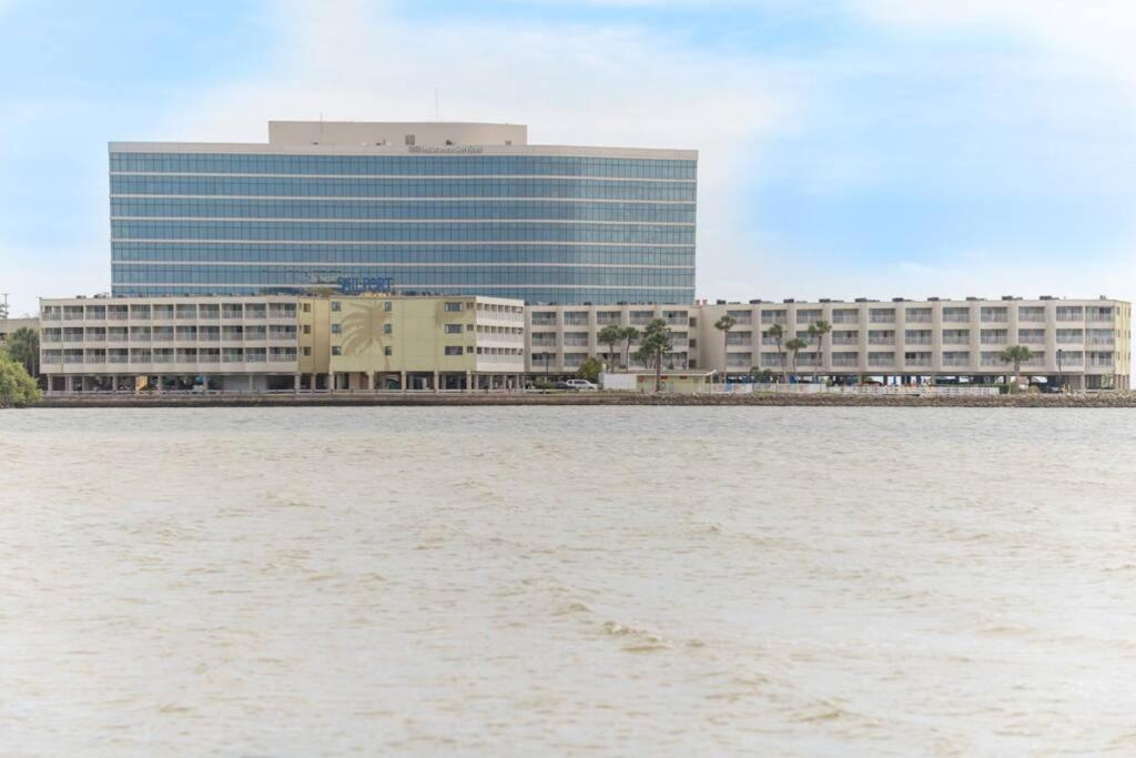 421-fully Renovated, Wifi, Pool, Amazing Views, Near Bucs Stadium * Tampa