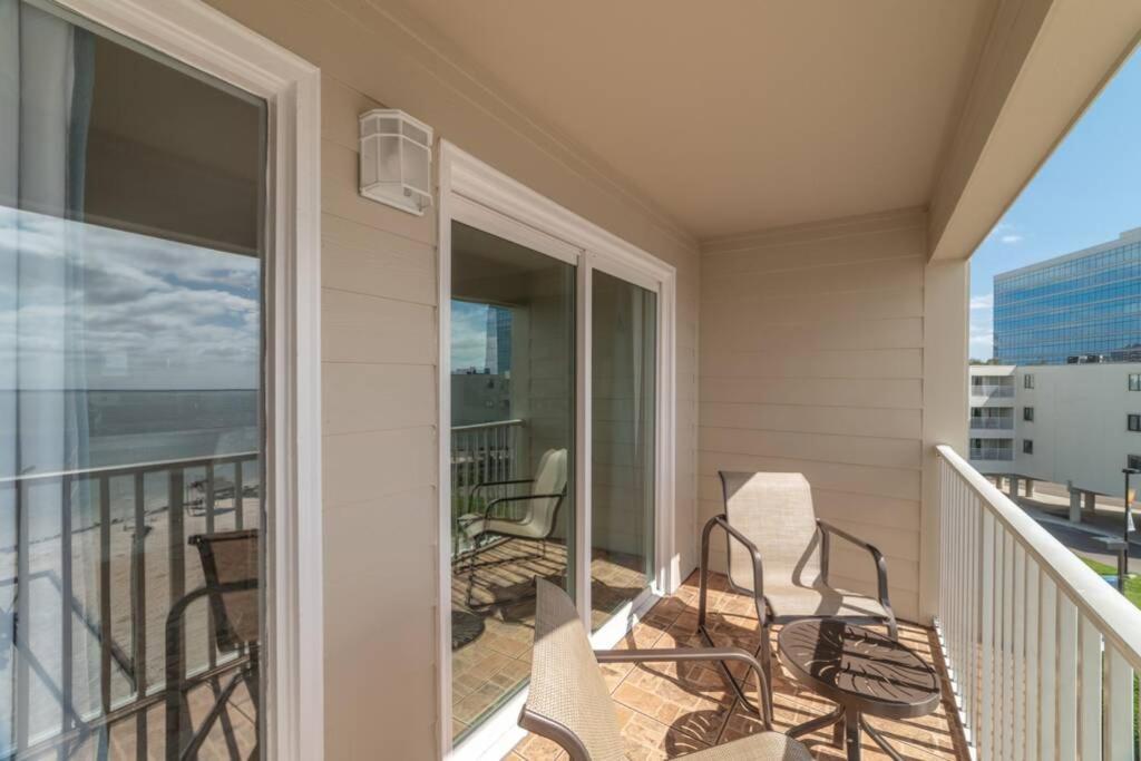 421-fully Renovated, Wifi, Pool, Amazing Views, Near Bucs Stadium