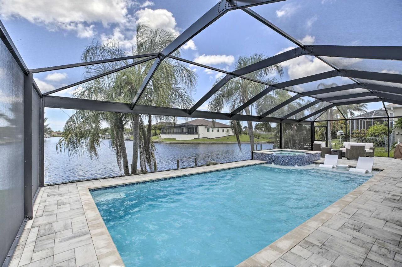 Canalfront With Private Pool! Cape Coral