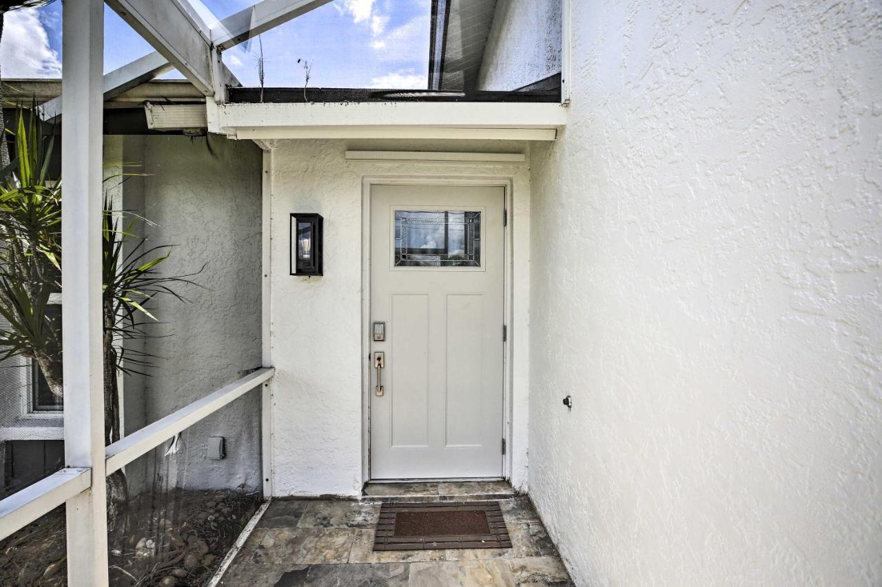 Holiday home Canalfront With Private Pool! *