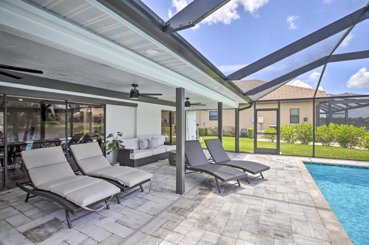 Holiday home Canalfront With Private Pool! *
