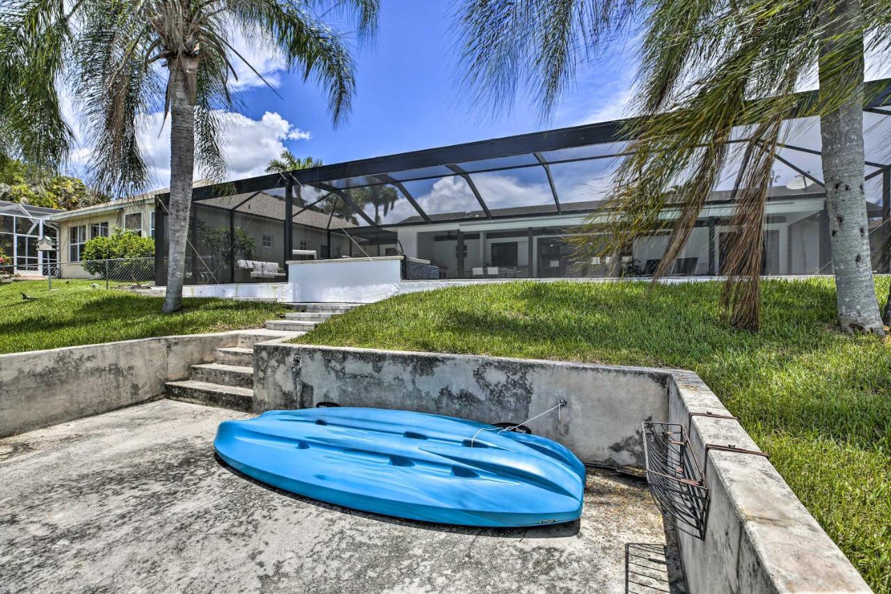 Canalfront With Private Pool!