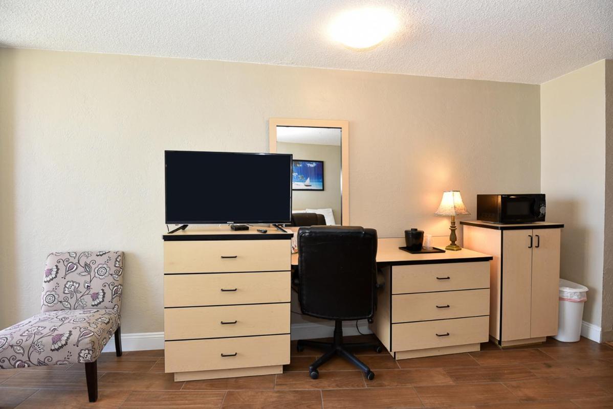 Cove Oceanfront Motel Daytona Beach