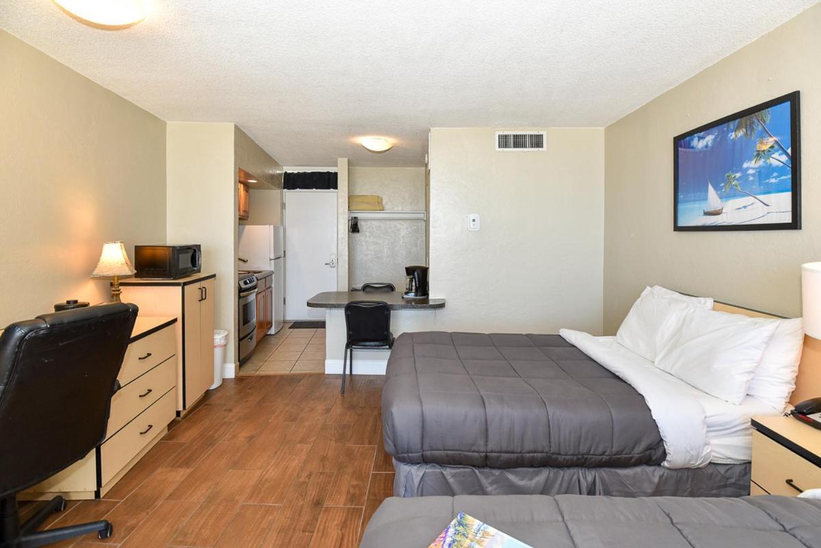 Cove Oceanfront 3*