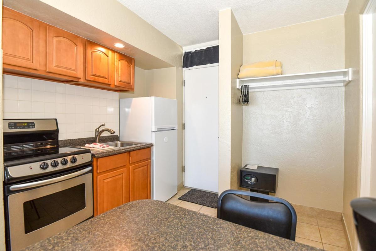Cove Oceanfront 3*