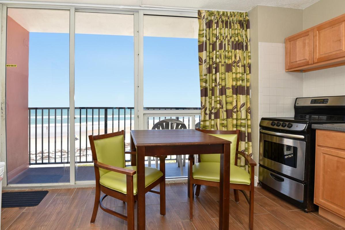 Motel Cove Oceanfront 3*