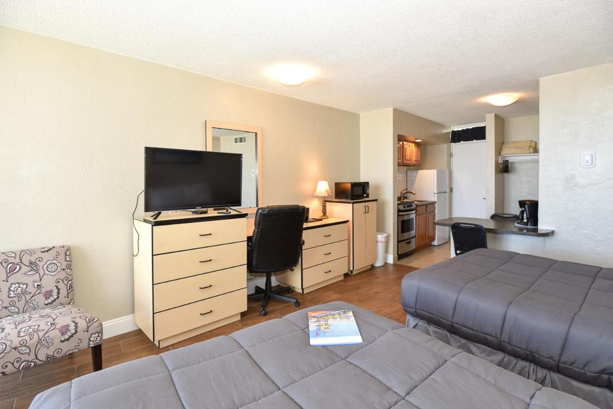 Cove Oceanfront Motel