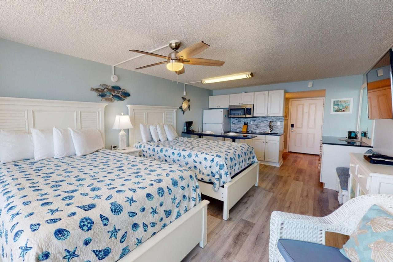319 - Island * St. Pete Beach