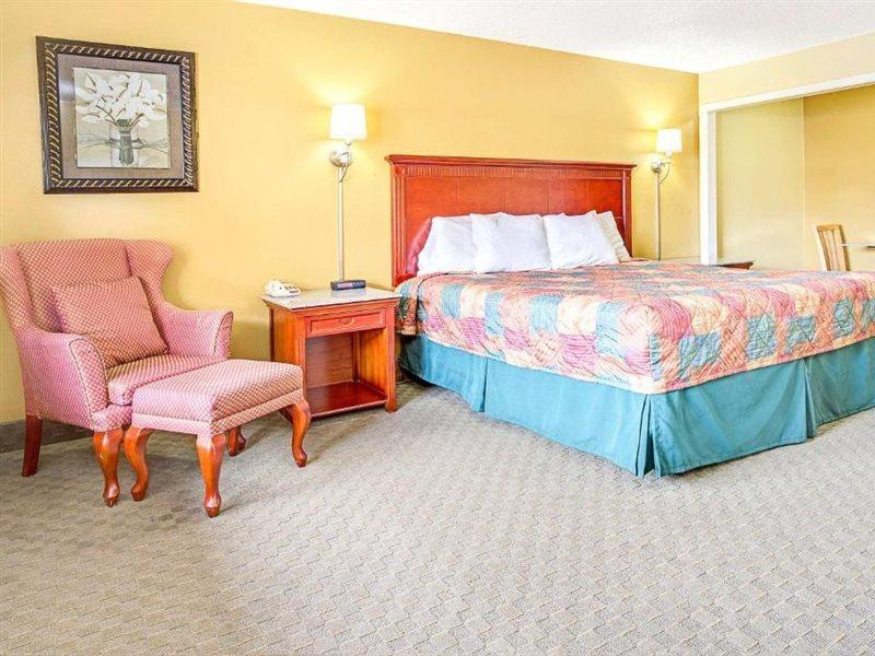 Days By Wyndham Orange City/deland 2*