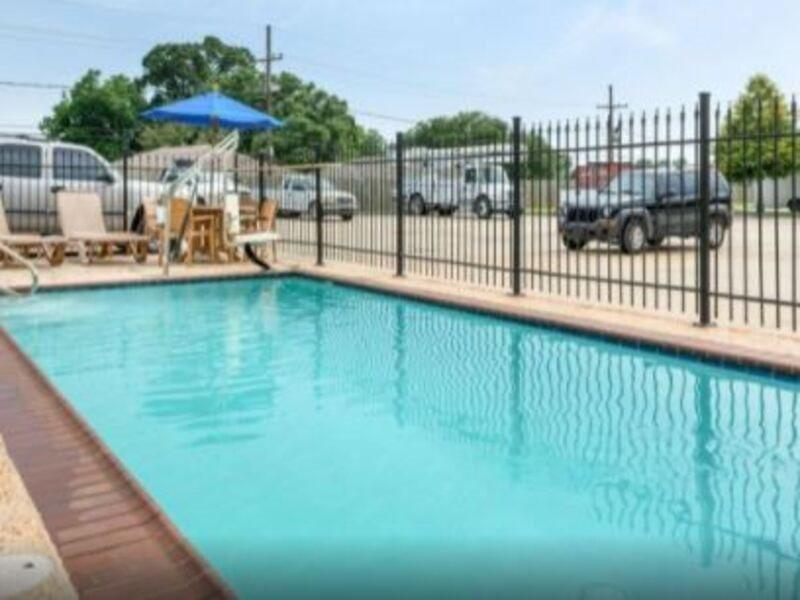 Hotel Suburban Extended Naval Base Area 2*