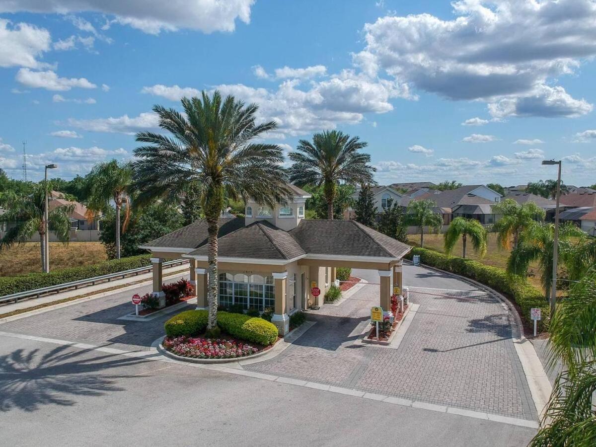 3 Bedroom Style Condo, 3 Miles To Disney! Apartment