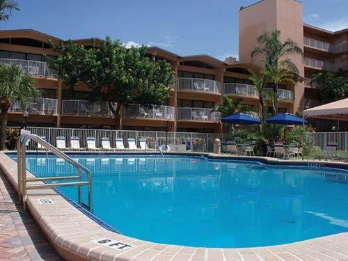 Resort Canada House Club Pompano Beach