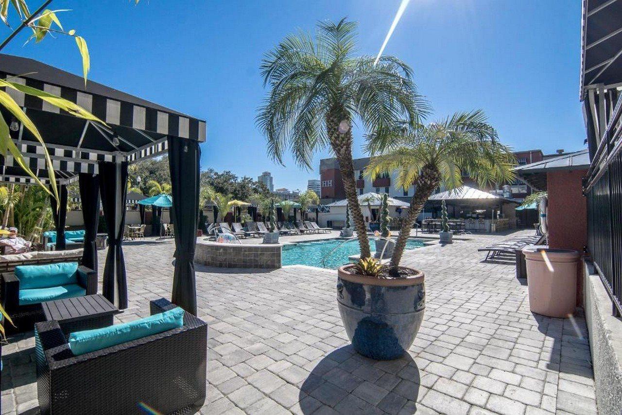 Hotel Hollander - Downtown St. Petersburg