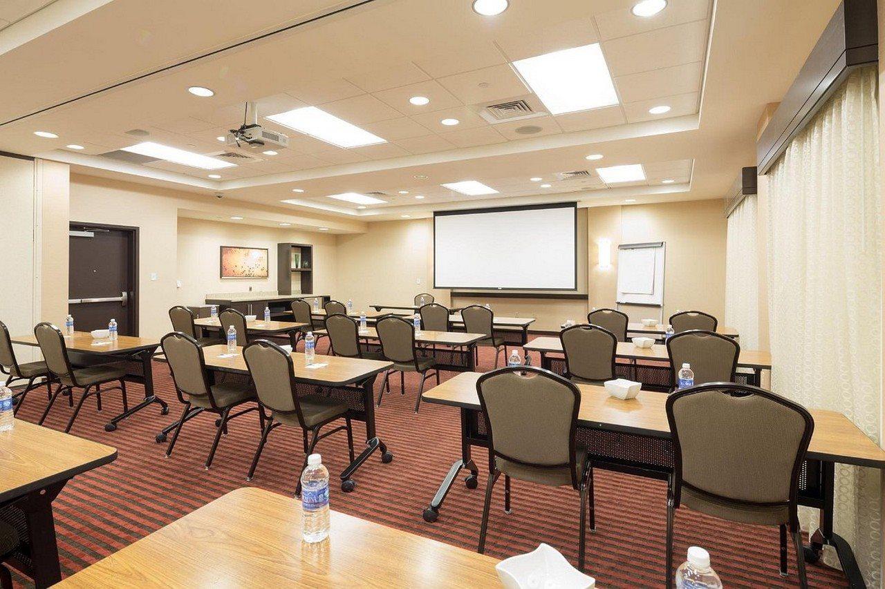 Hyatt Place Airport
