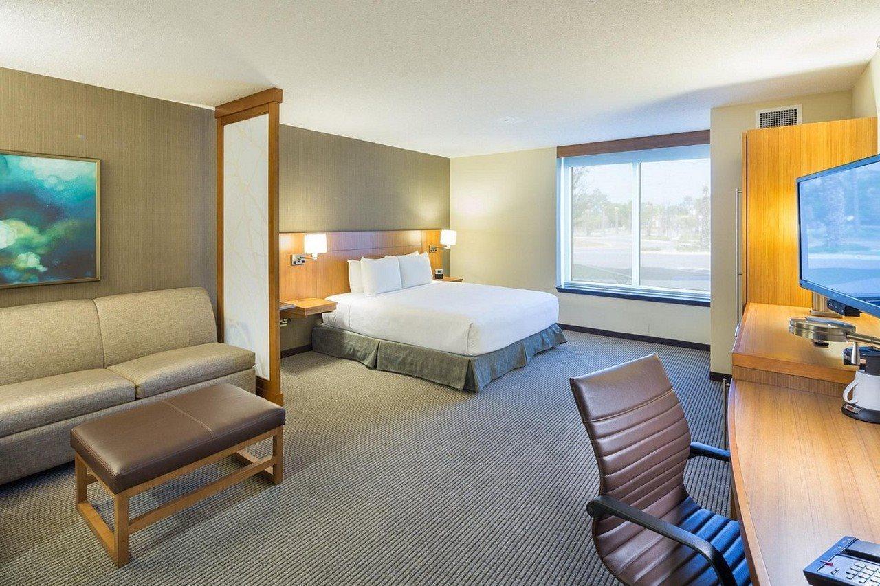 Hyatt Place Airport