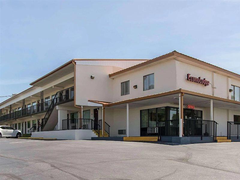 Econo Hotel