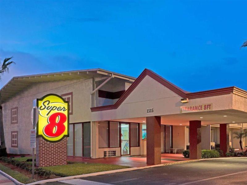 Super 8 By Wyndham