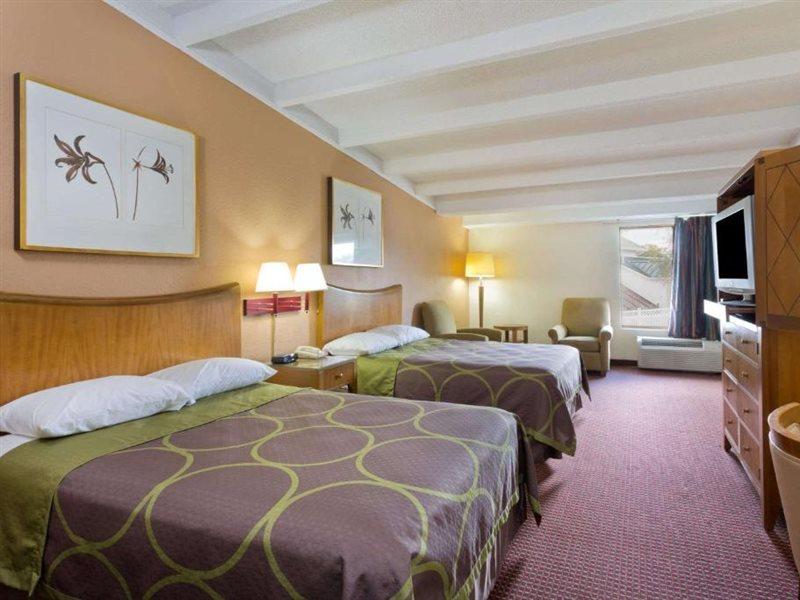 Super 8 By Wyndham 2*