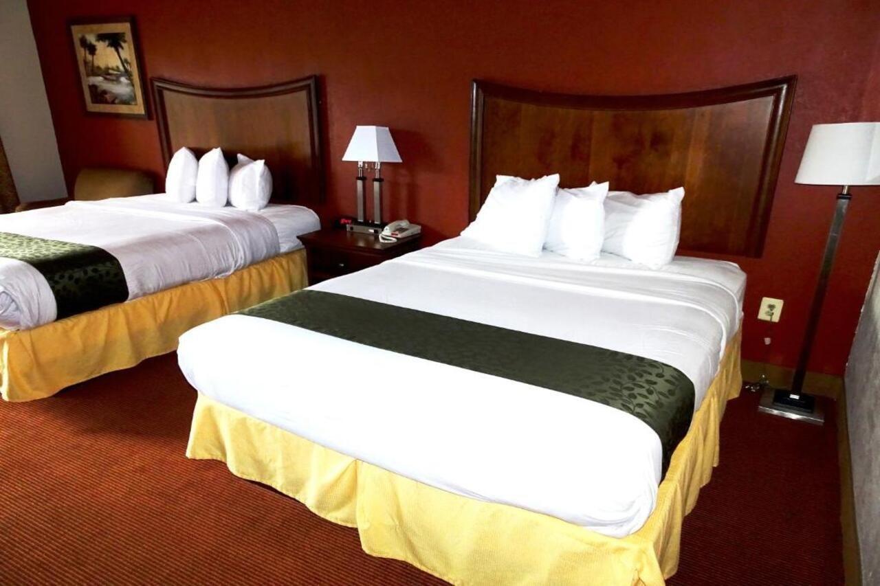 Inn The White House Crestview