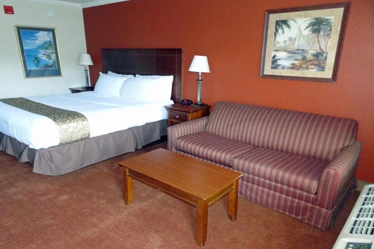 The White House Inn
