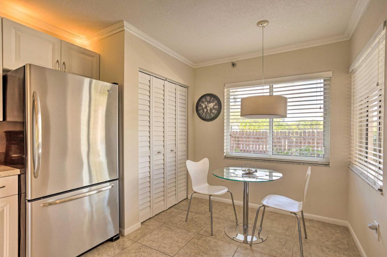With Pool Access, Walk To Beach! Jupiter