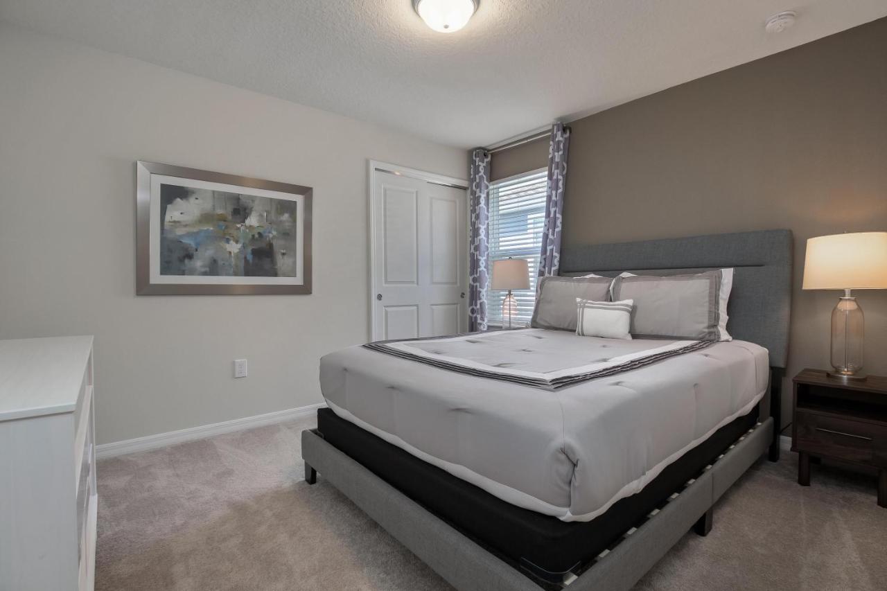 Villa Bsv2011 - Brand New 8 Bedroom 6 Bath Located In Windsor Island