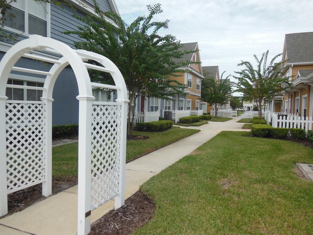 Villas At Seven Dwarfs Lane Resort *