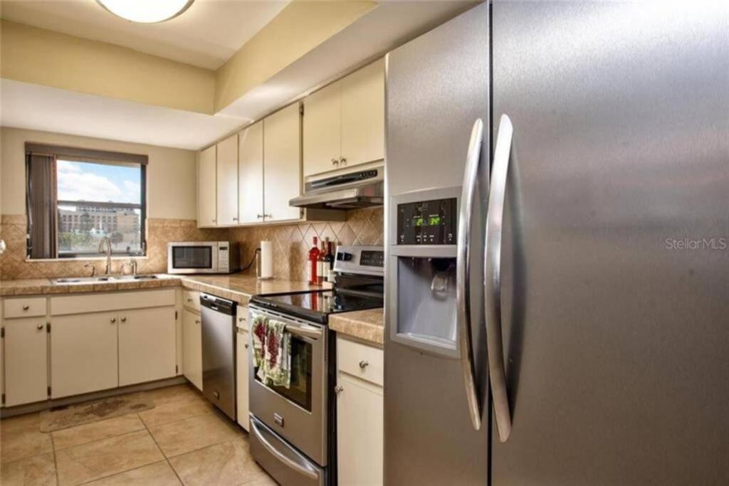 In The Heart Of Clearwater Apartment *