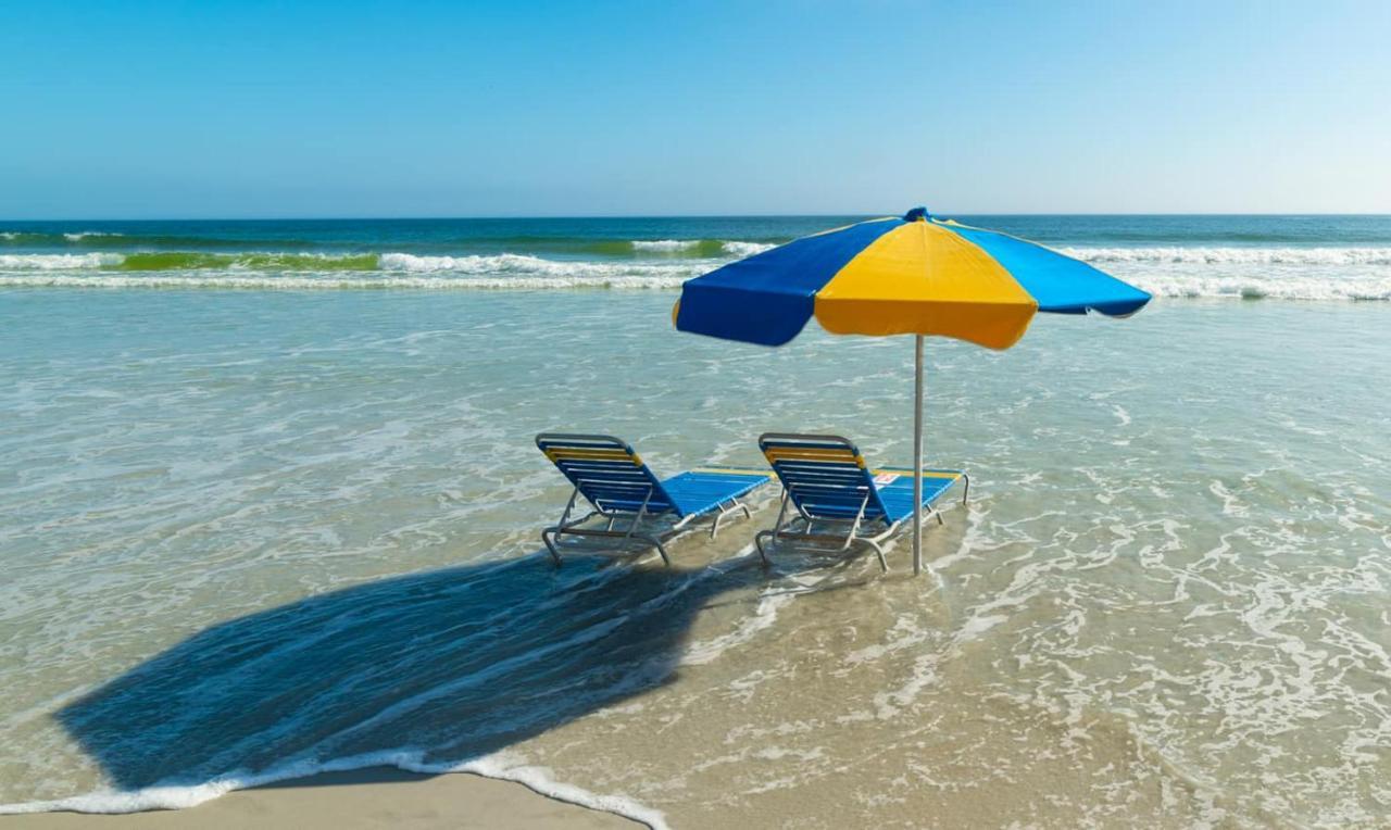 Cove Oceanfront 3*