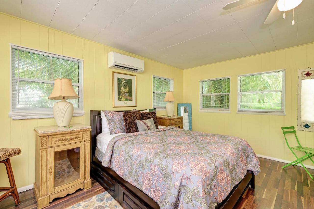 Haven-one Minute Walk To The Beach-private Yards-keyless Locks Holiday home Bradenton Beach