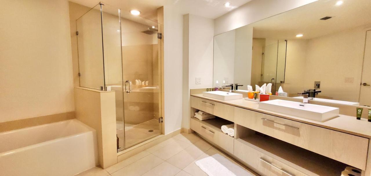 Million Dollar View At Hyde And Residences Aparthotel *