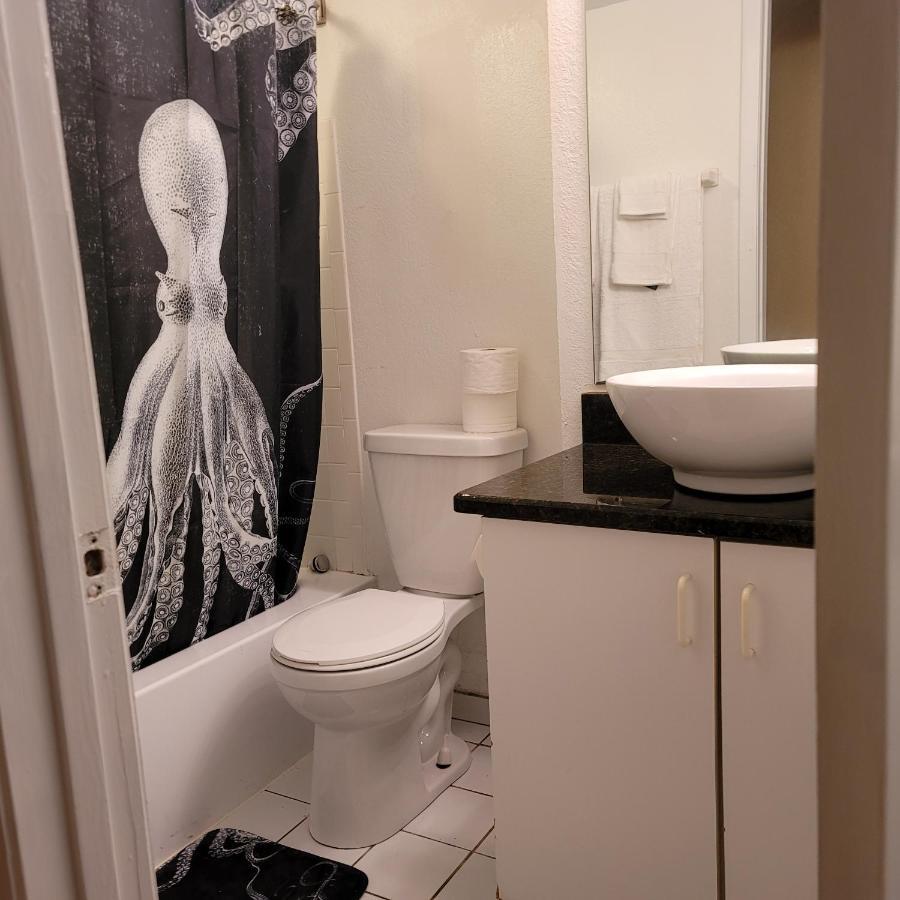 Oceanfront Escape With Balcony And Heated Salt Water Pool Sleeps 4 Aparthotel *