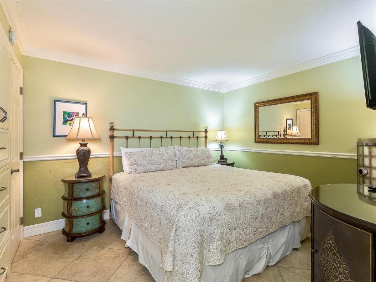 Apartment South Seas 2313