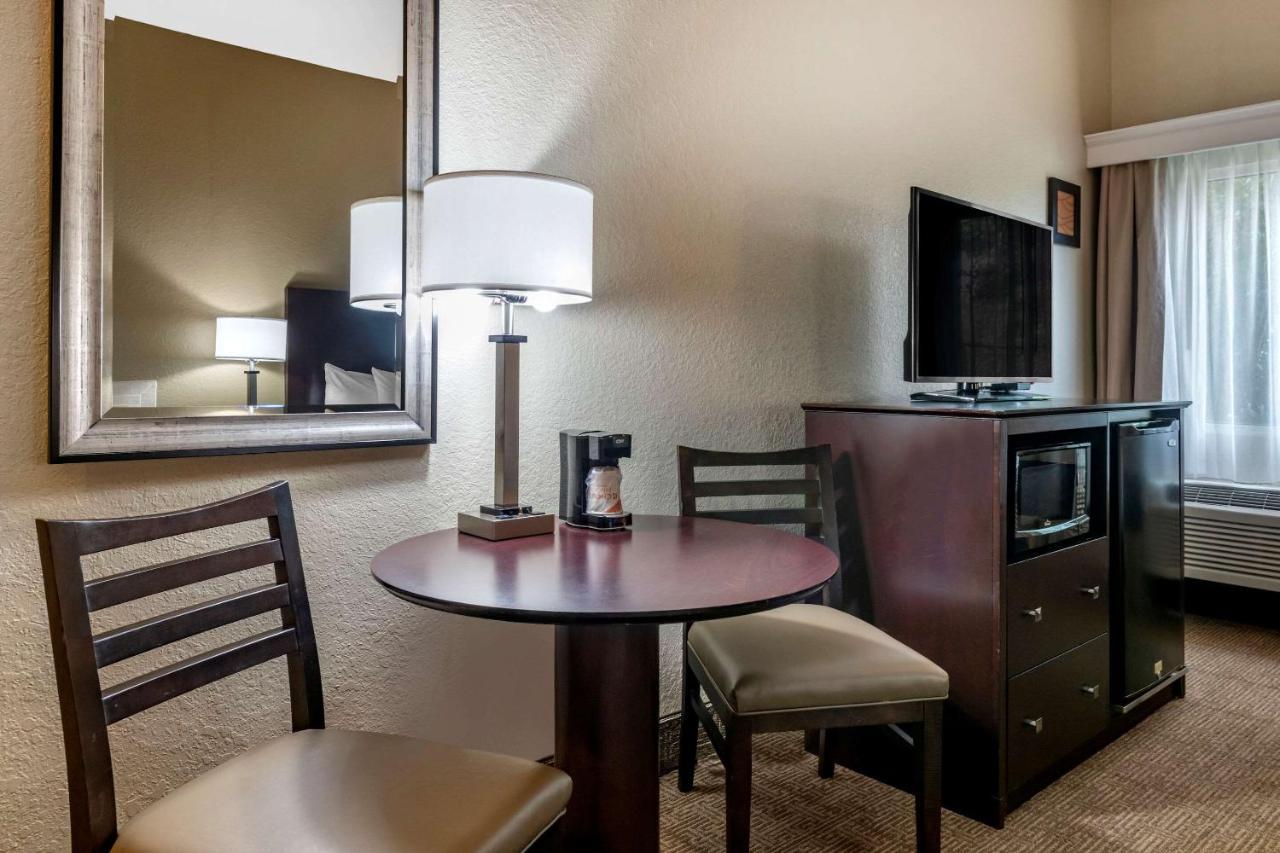 Comfort & - Near DeLand