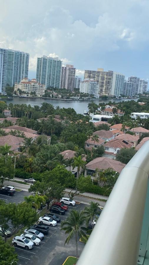 Sunny Isles Aparment * Sunny Isles Beach