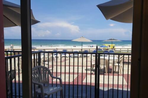 Cove Oceanfront Motel 3*