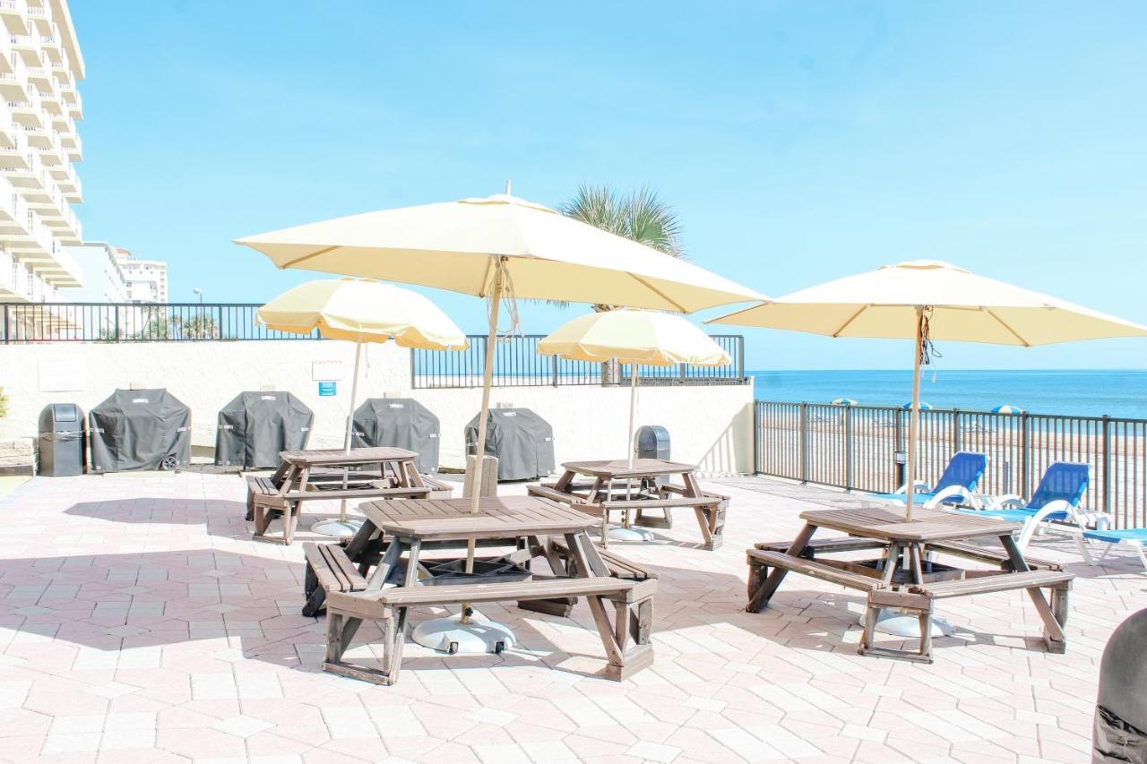 Resort Outrigger Club