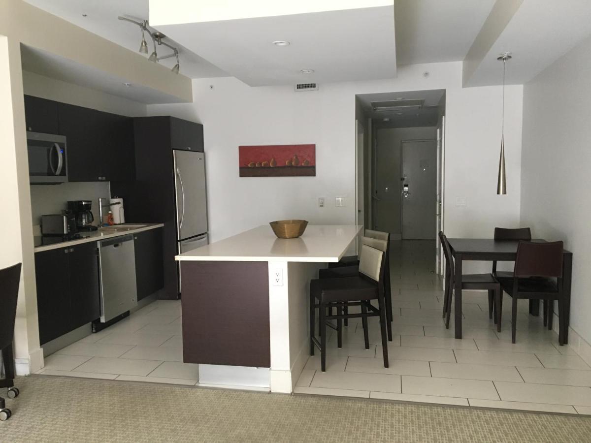 2-story 3 Bed 4 Bath At Provident At The Blue Miami *