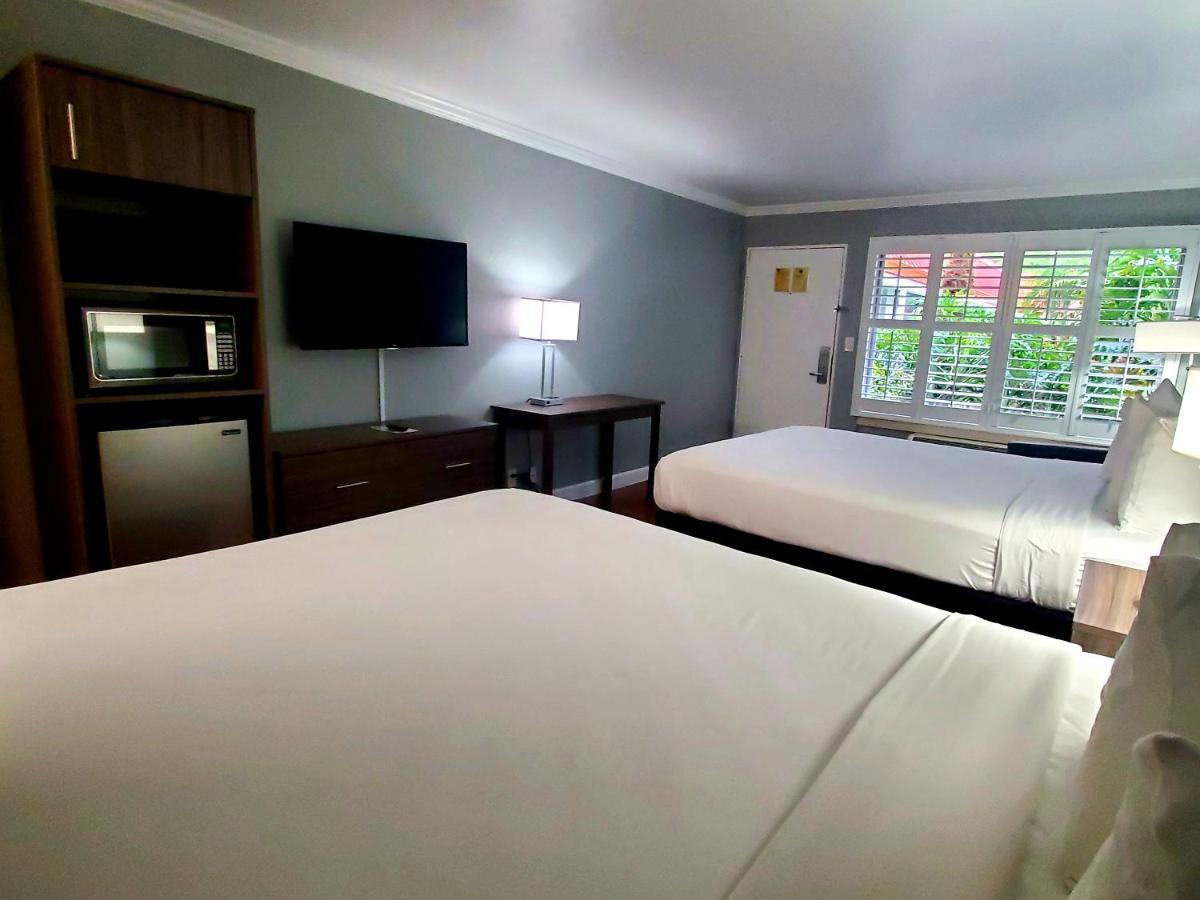 Vero & Vero I-95 (adults Only) Hotel 3*