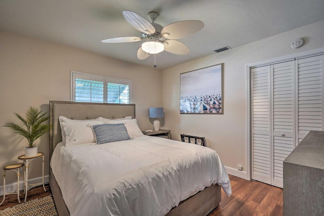 Holiday home Oasis With Screened Pool, Bike To Beach! *