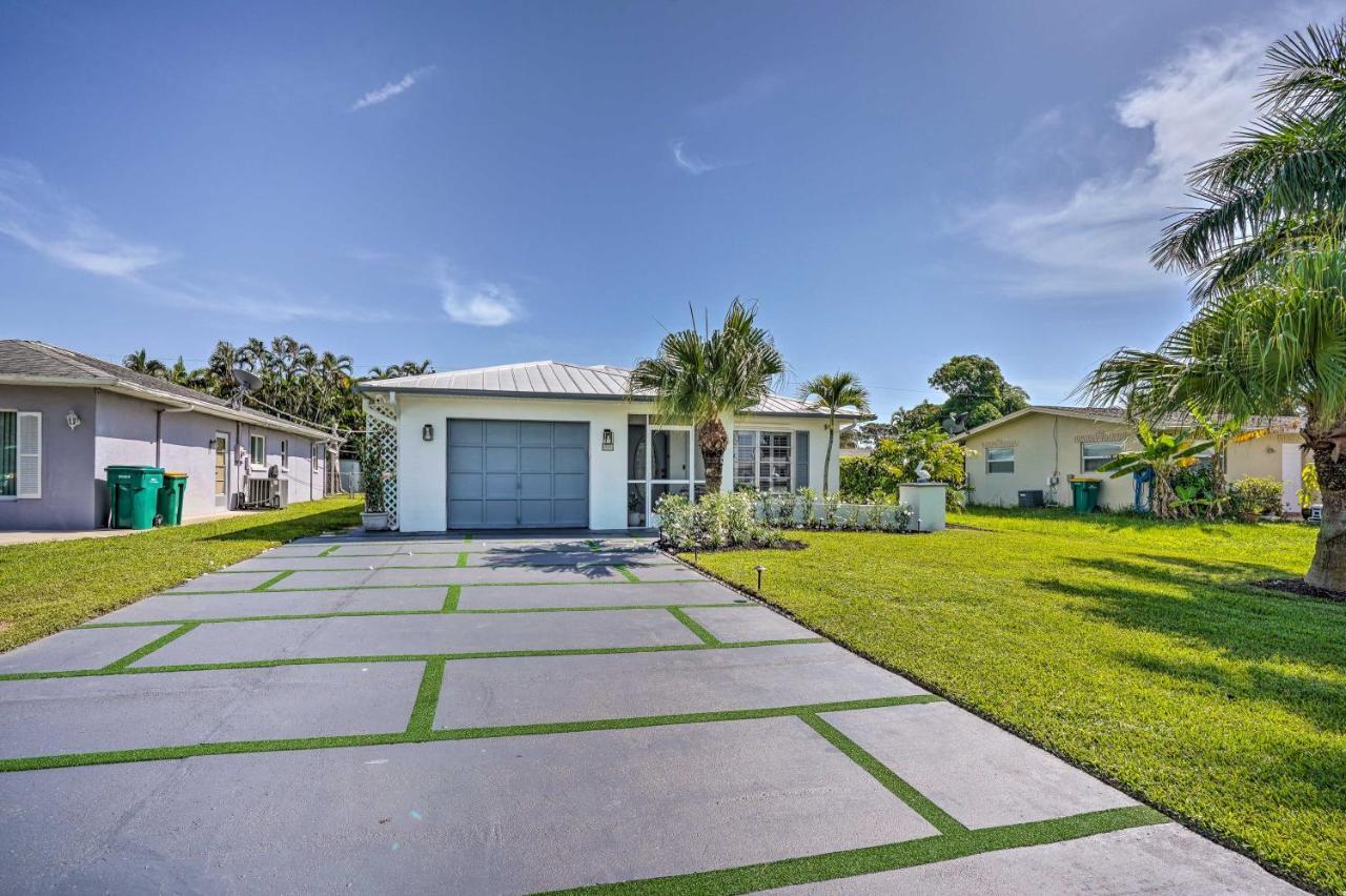 Holiday home Oasis With Screened Pool, Bike To Beach! Naples