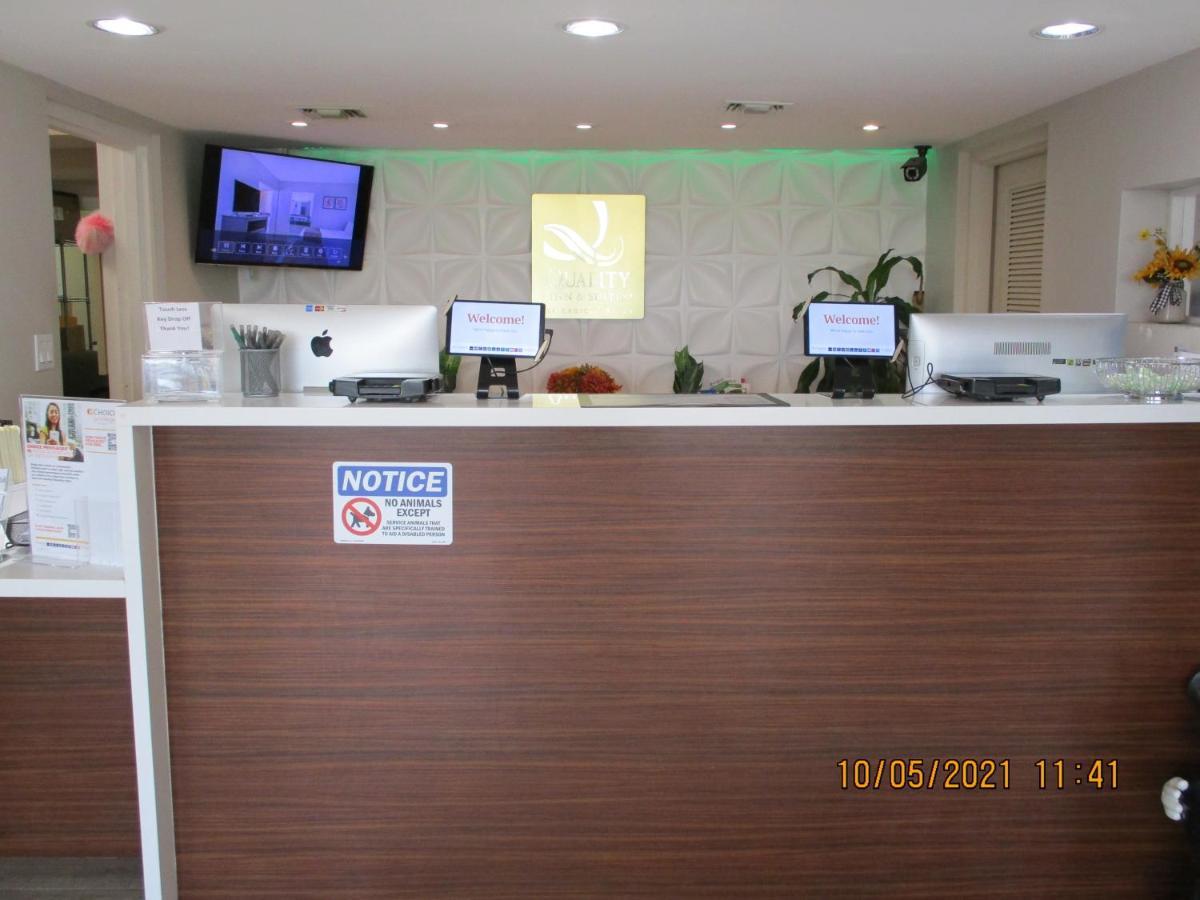 Quality Inn & Suites Kissimmee By The Lake 3*