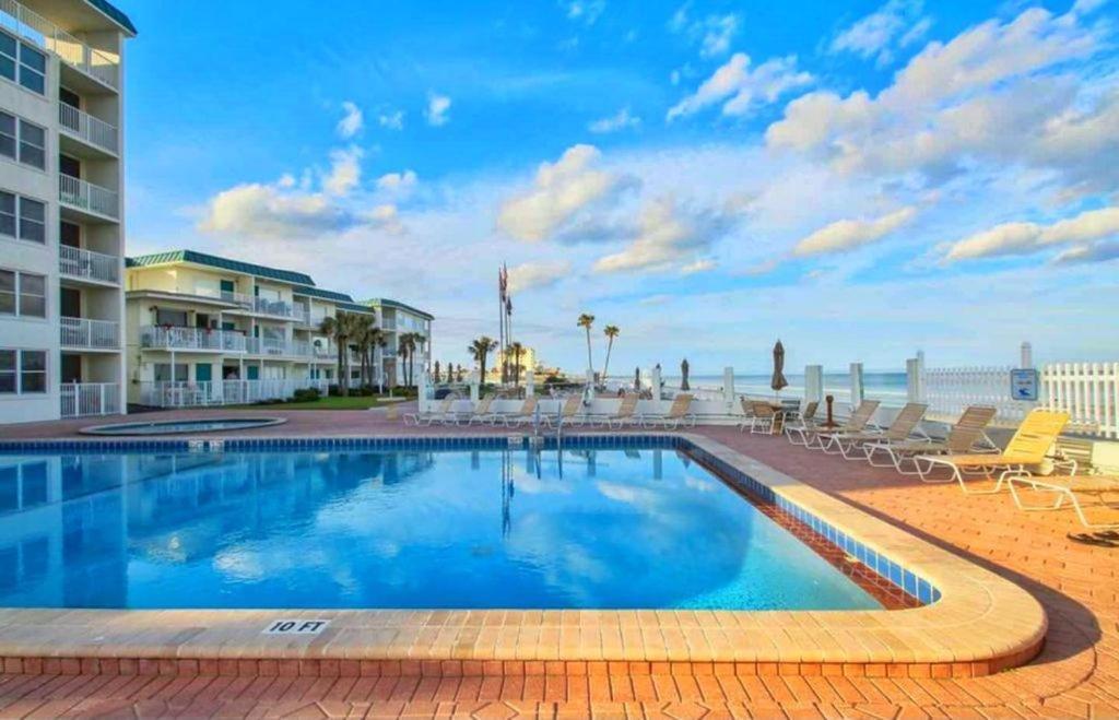 Ocean Jewels Studios! 3* Daytona Beach