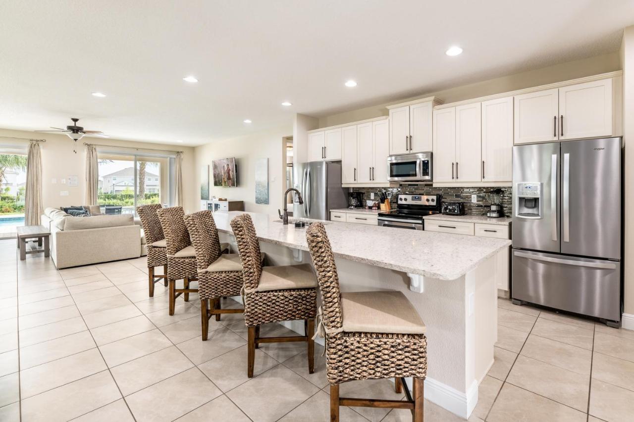 Modern Retreat: Water Park Access & Amenities Orlando